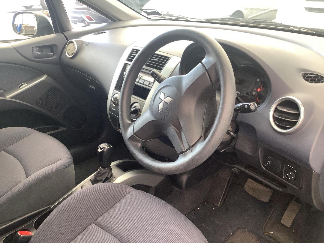 Photo '13' of Mitsubishi Colt Plus LS