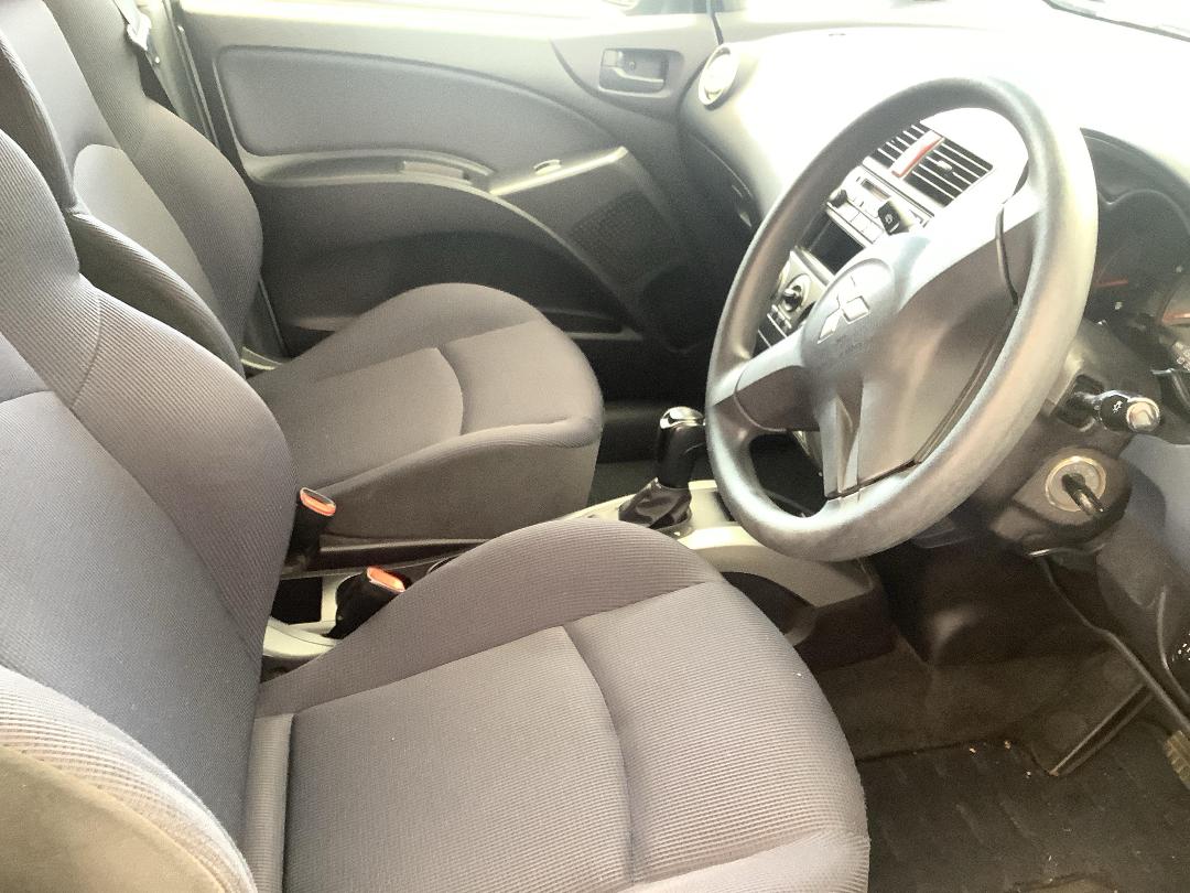 Photo '14' of Mitsubishi Colt Plus LS