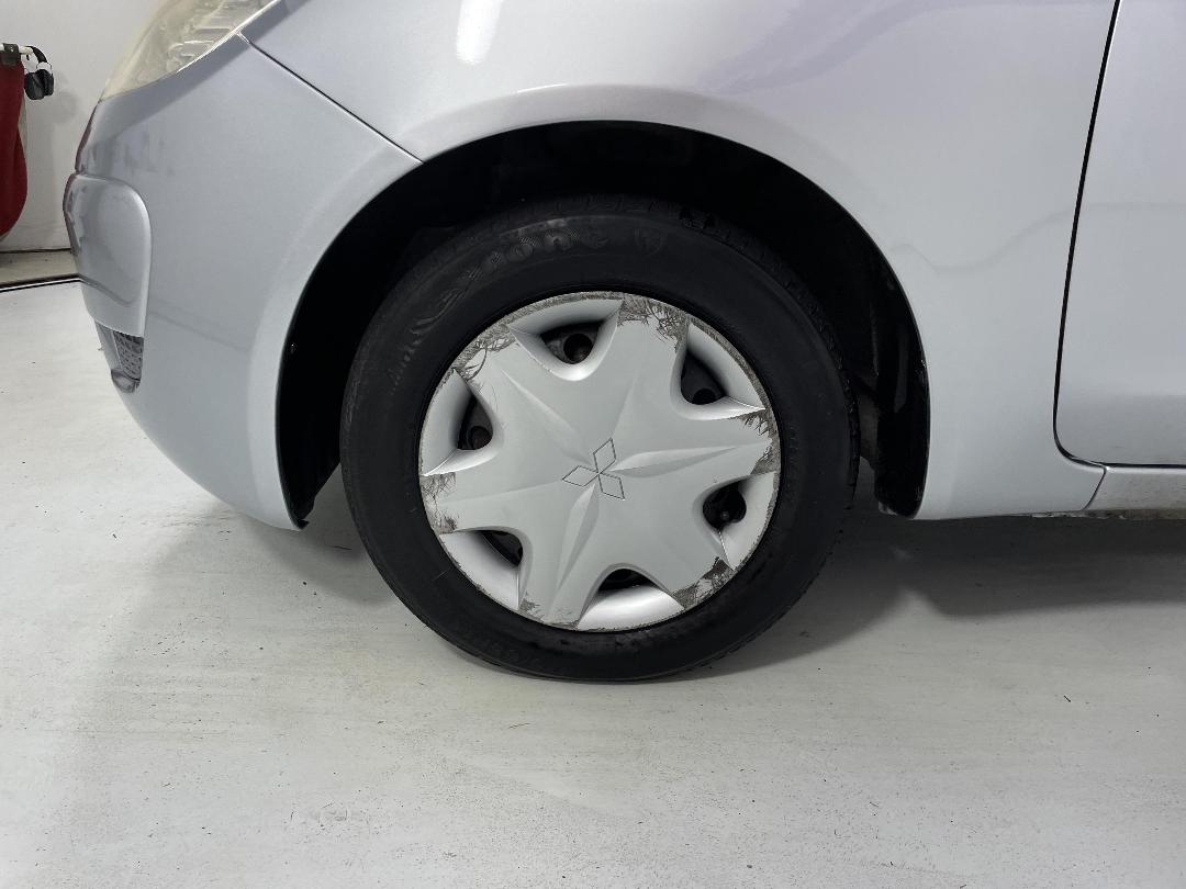 Photo '10' of Mitsubishi Colt Plus Photo '10' of Mitsubishi Colt Plus