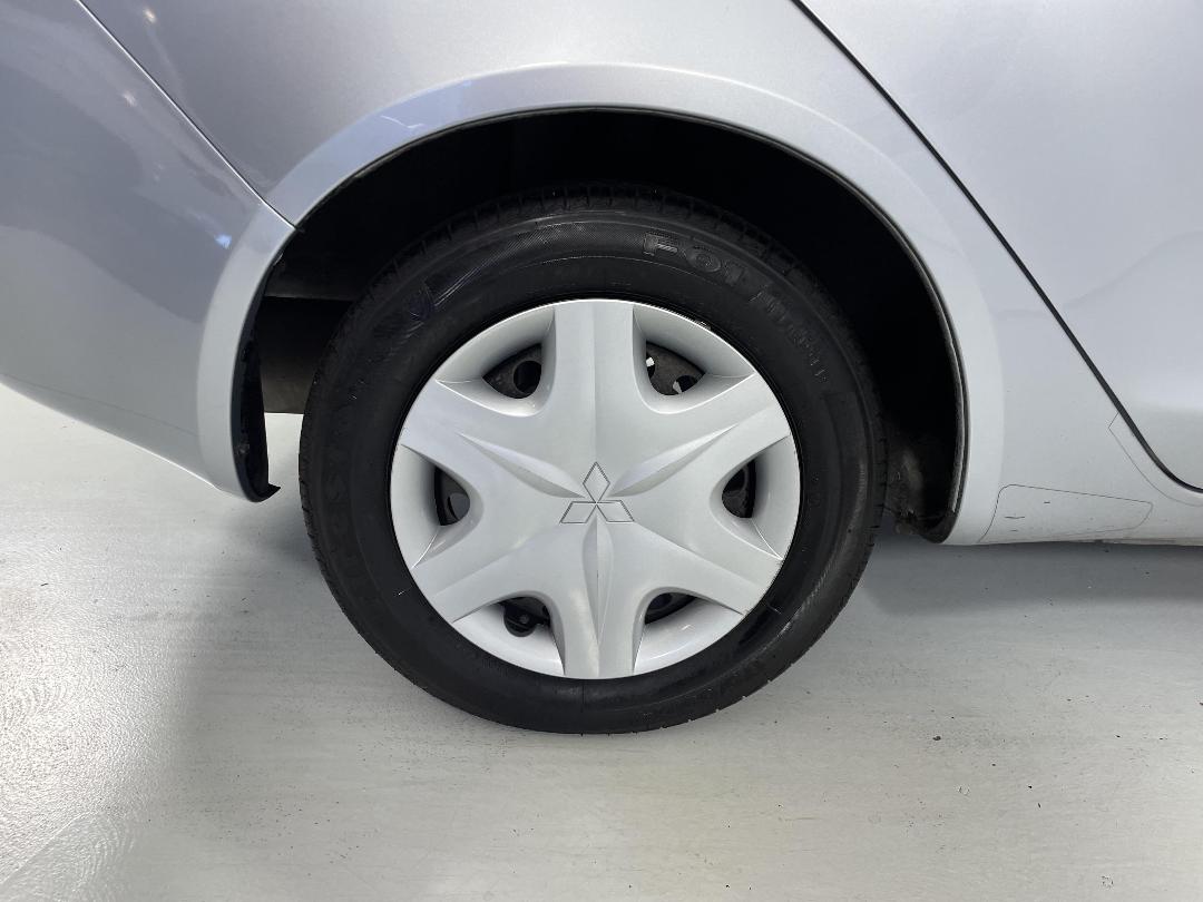 Photo '12' of Mitsubishi Colt Plus Photo '12' of Mitsubishi Colt Plus