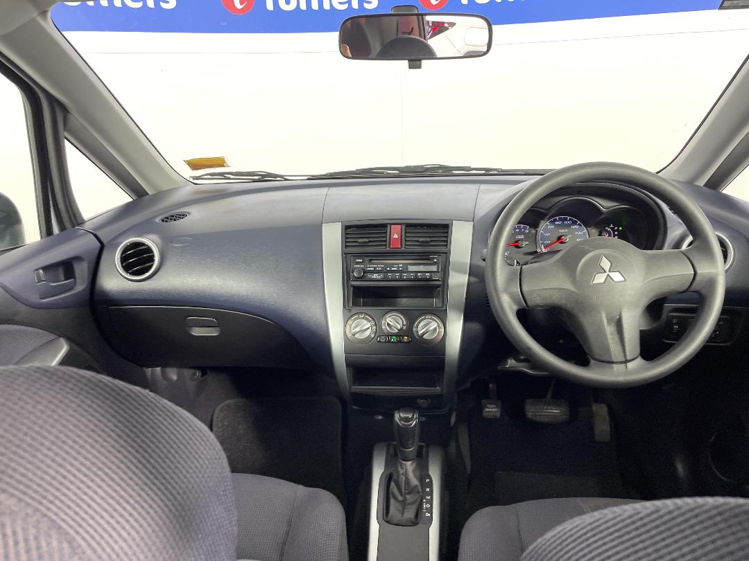 Photo '17' of Mitsubishi Colt Plus Photo '17' of Mitsubishi Colt Plus