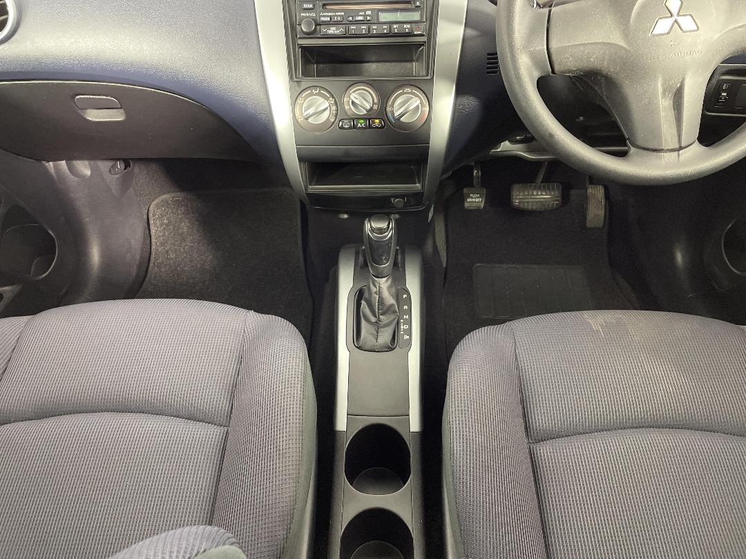 Photo '18' of Mitsubishi Colt Plus Photo '18' of Mitsubishi Colt Plus