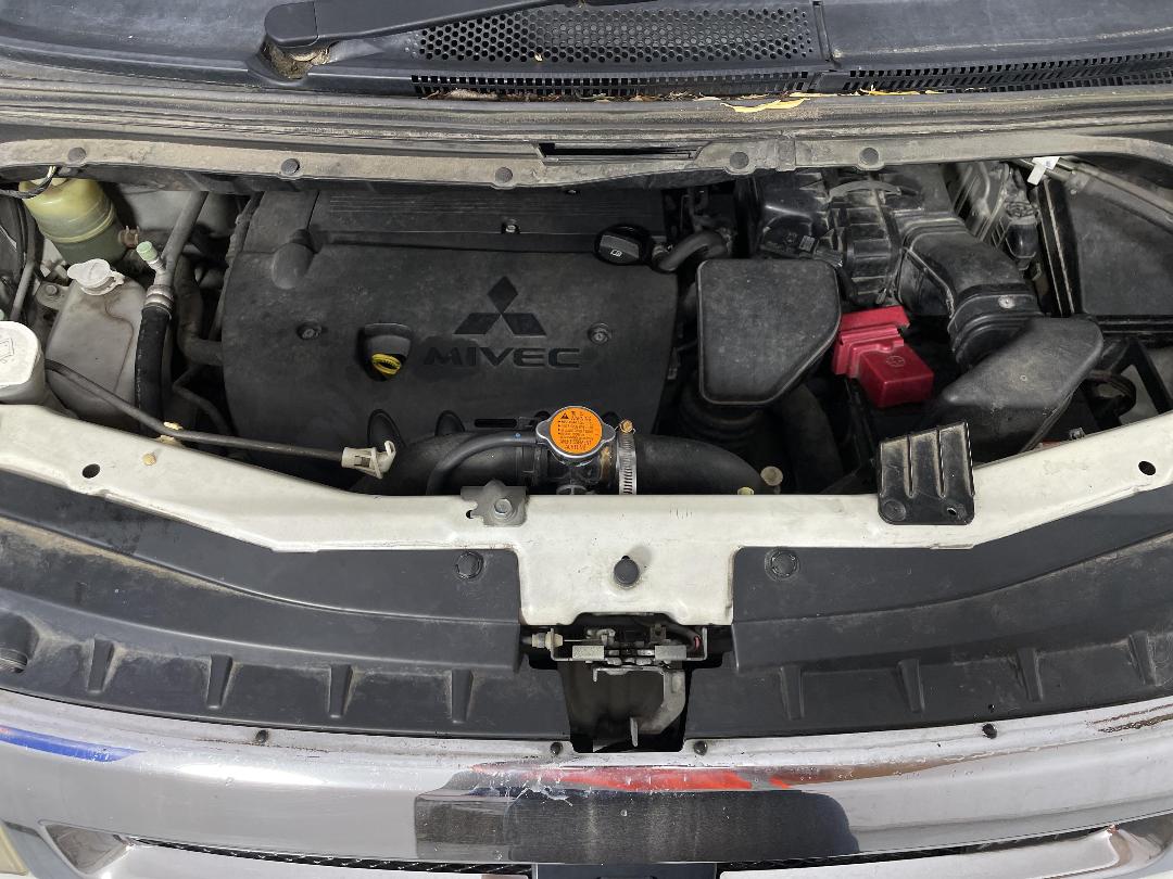 Photo '13' of Mitsubishi Delica Photo '13' of Mitsubishi Delica