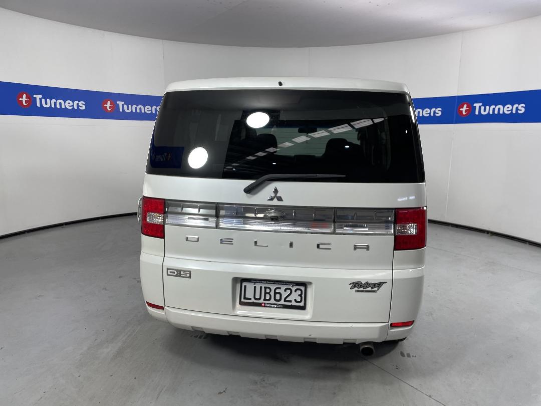 Photo '6' of Mitsubishi Delica Photo '6' of Mitsubishi Delica