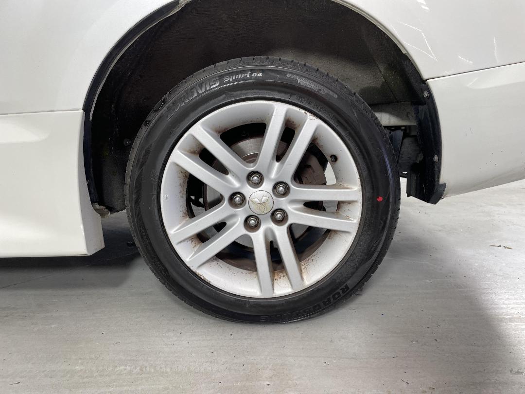 Photo '11' of Mitsubishi Delica Photo '11' of Mitsubishi Delica