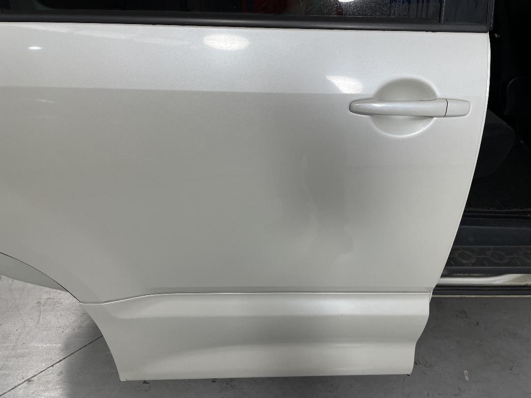 Photo '19' of Mitsubishi Delica Photo '19' of Mitsubishi Delica