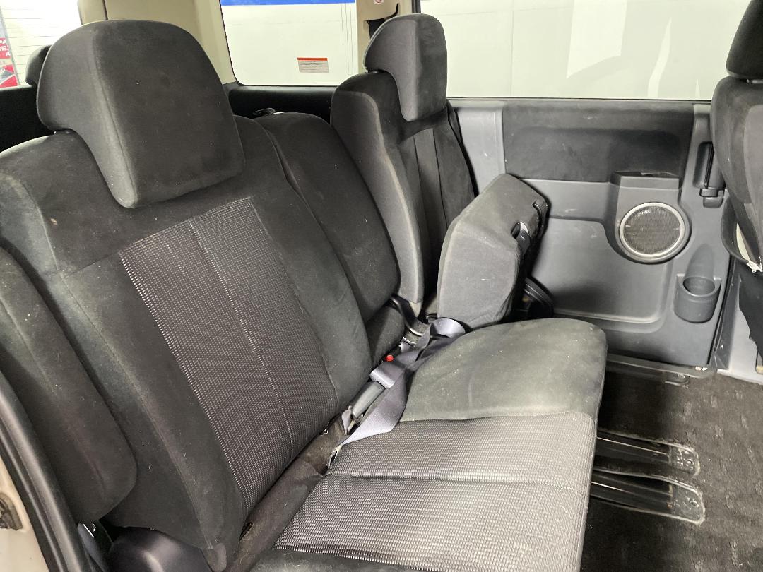 Photo '20' of Mitsubishi Delica Photo '20' of Mitsubishi Delica