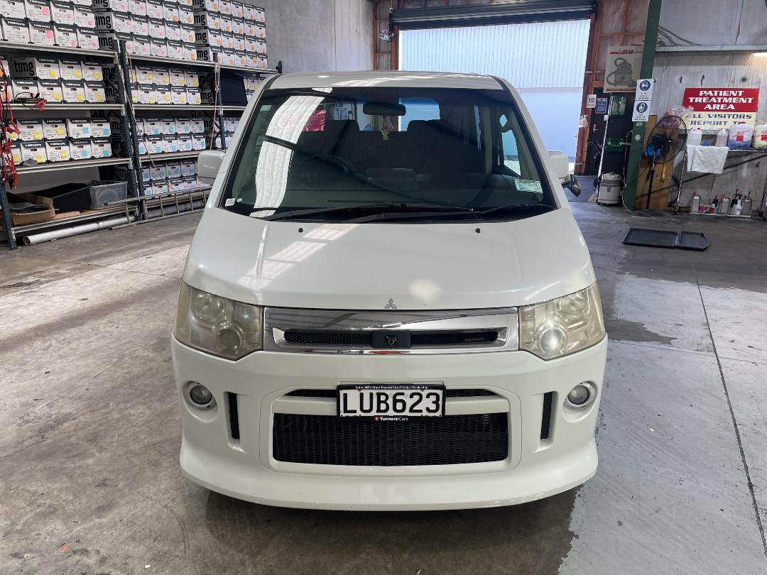 Photo '2' of Mitsubishi Delica