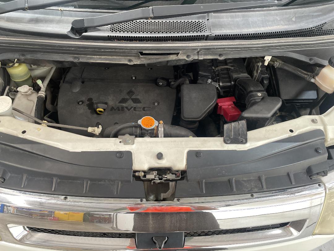 Photo '11' of Mitsubishi Delica