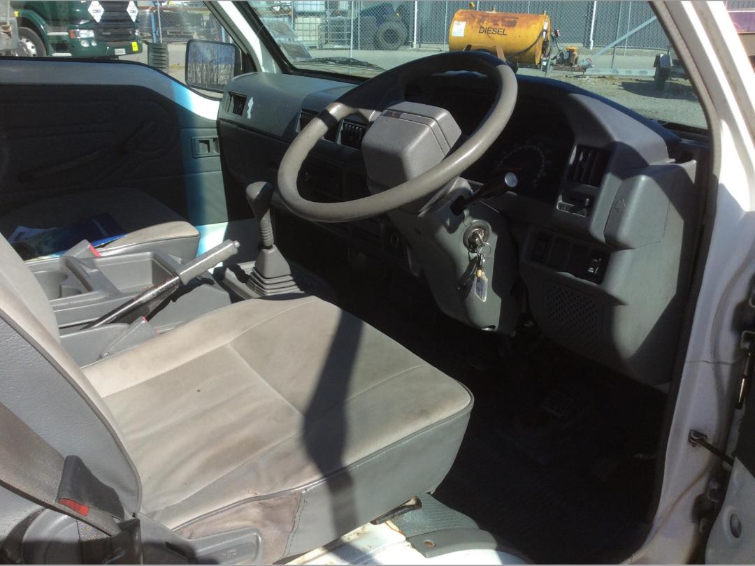 Photo '10' of Mitsubishi Express 2.4 EFI Motorhome Photo '10' of Mitsubishi Express 2.4 EFI Motorhome