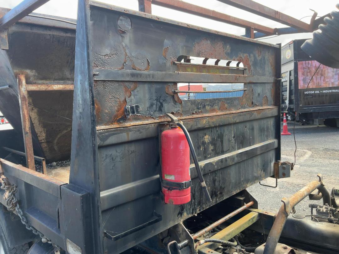 Photo '21' of Mitsubishi Fuso Canter FE150T1 Tipper