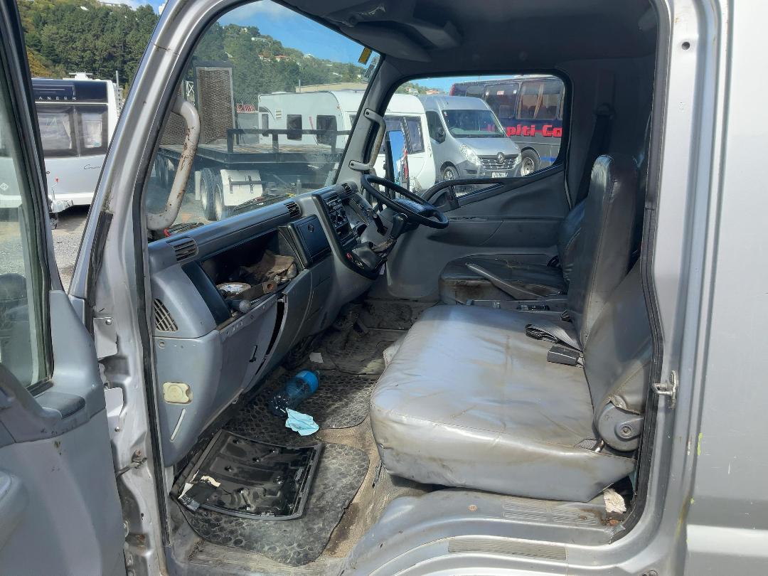 Photo '16' of Mitsubishi Fuso Canter FE150T1 Tipper