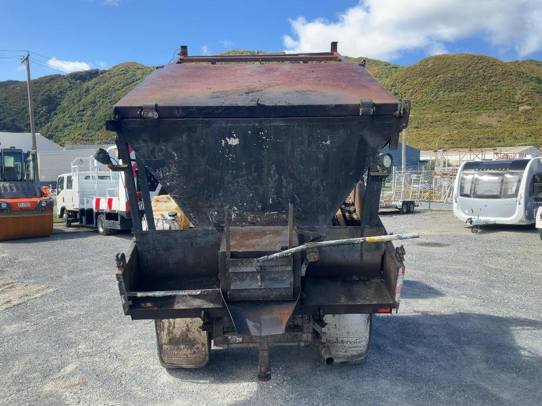 Photo '13' of Mitsubishi Fuso Canter FE150T1 Tipper