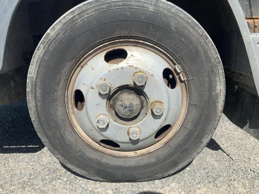 Photo '39' of Mitsubishi Fuso Canter FE150T1 Tipper