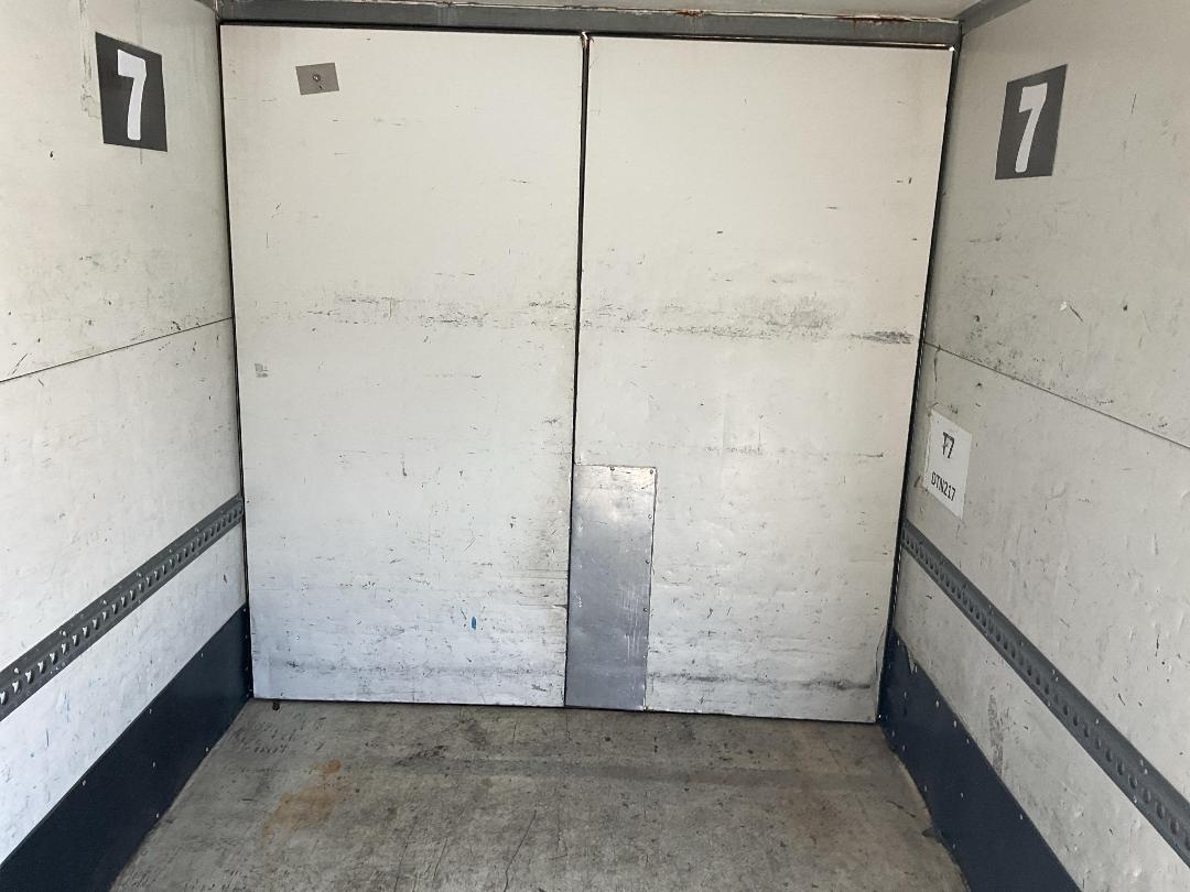 Photo '26' of MITSUBISHI FUSO CANTER FE130C1 Chiller