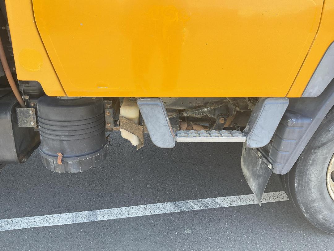 Photo '17' of Mitsubishi Fuso Canter FE150W1 Tipper Photo '17' of Mitsubishi Fuso Canter FE150W1 Tipper