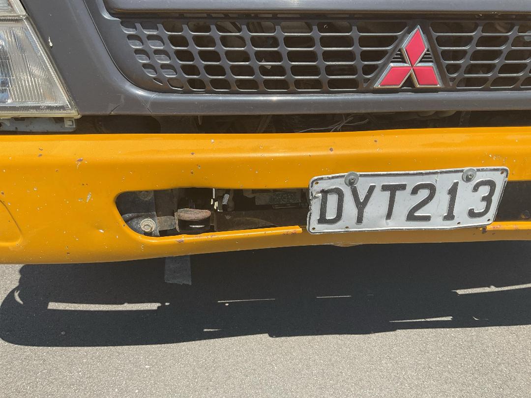 Photo '26' of Mitsubishi Fuso Canter FE150W1 Tipper Photo '26' of Mitsubishi Fuso Canter FE150W1 Tipper