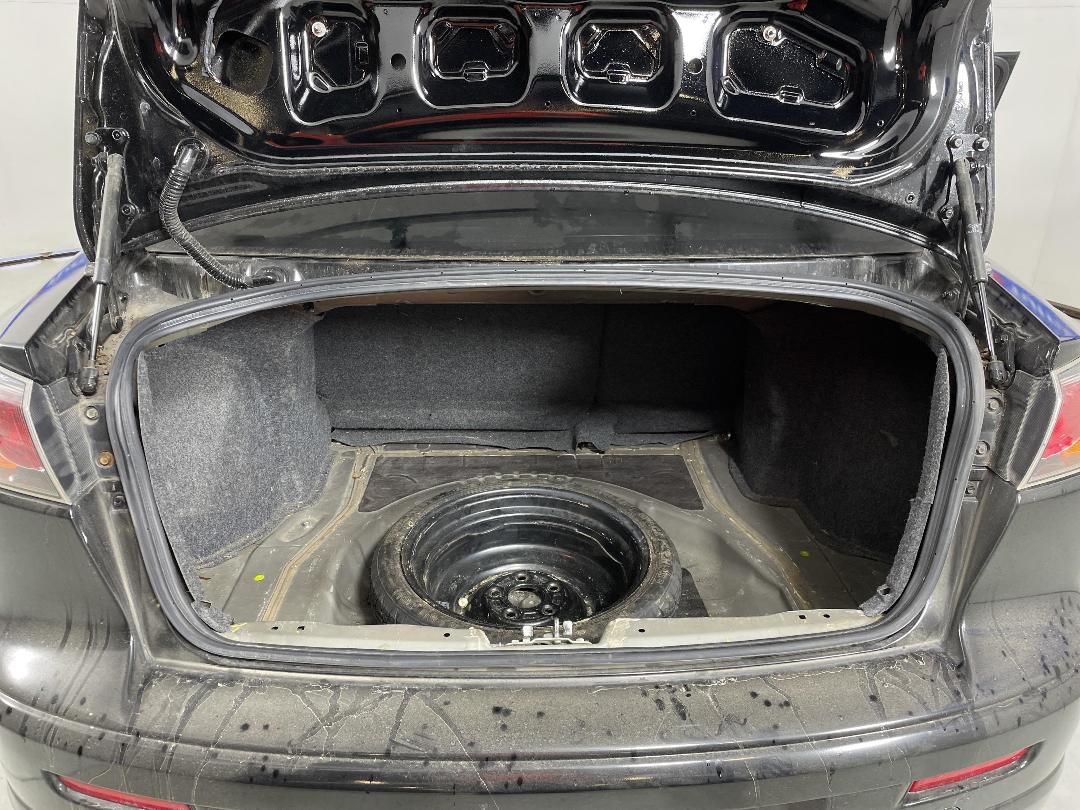 Photo '8' of Mitsubishi Galant Photo '8' of Mitsubishi Galant