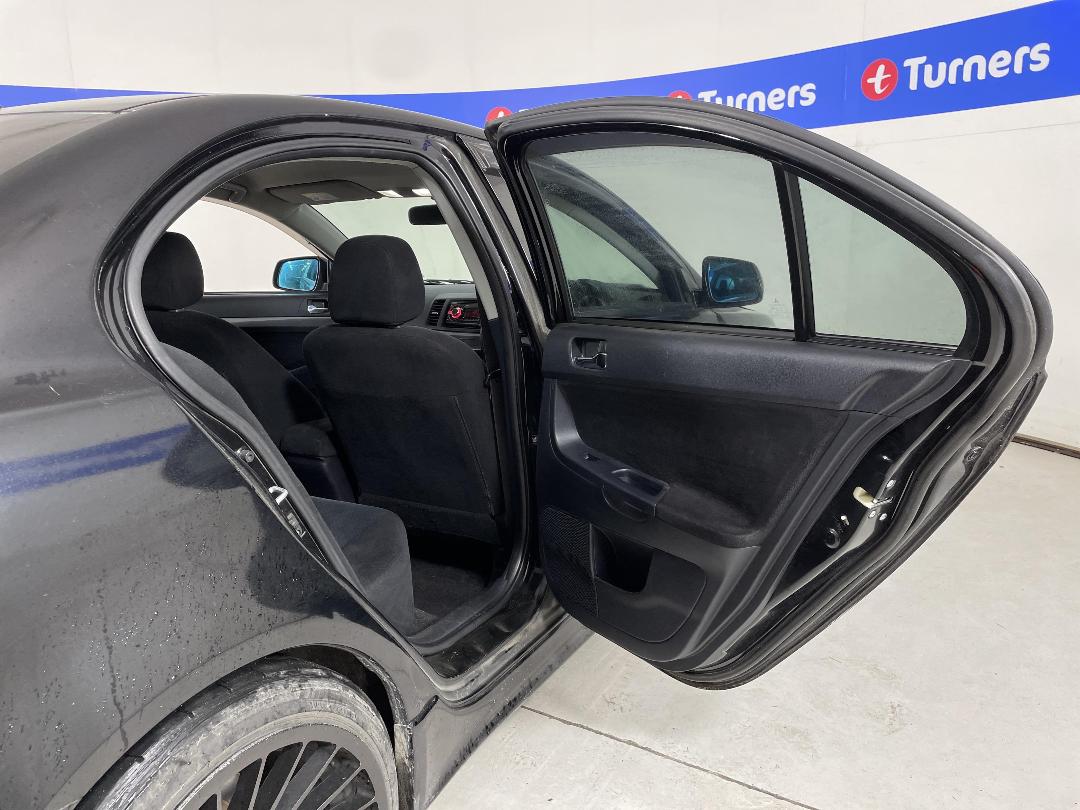 Photo '10' of Mitsubishi Galant Photo '10' of Mitsubishi Galant