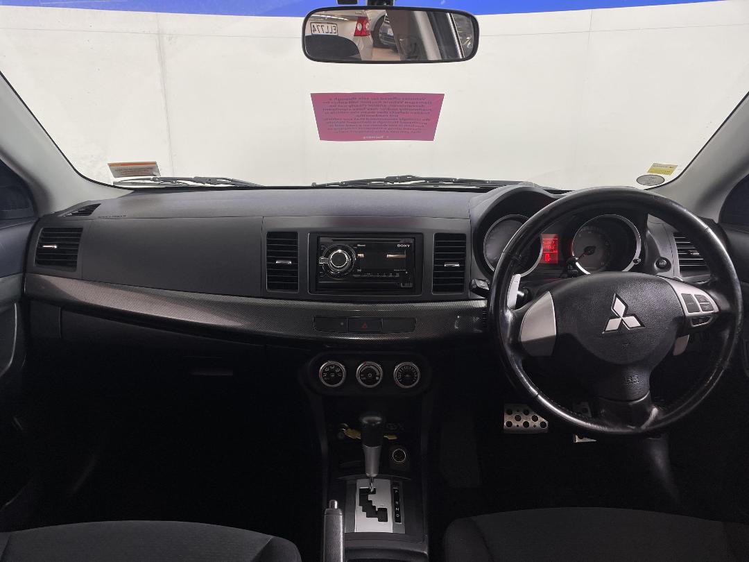 Photo '21' of Mitsubishi Galant Photo '21' of Mitsubishi Galant