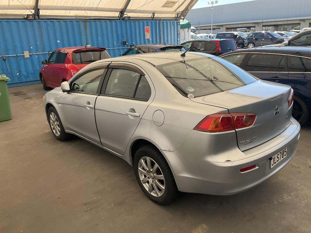 Photo '10' of Mitsubishi Galant Fortis