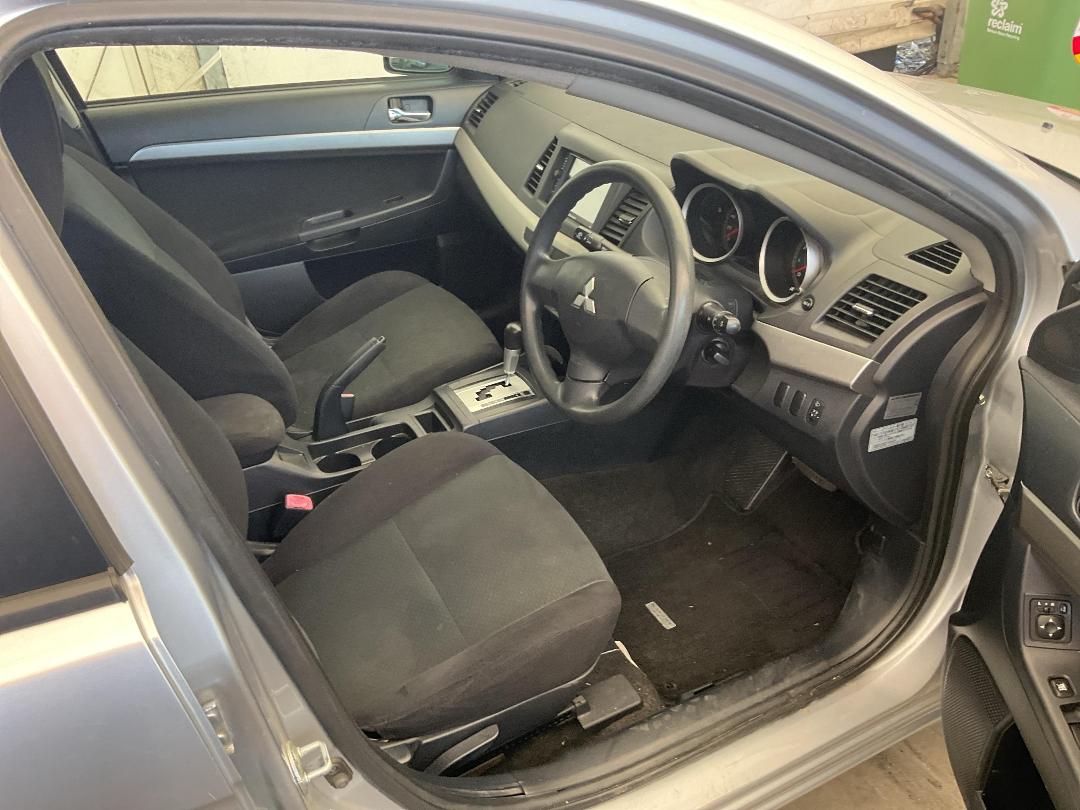 Photo '20' of Mitsubishi Galant Fortis