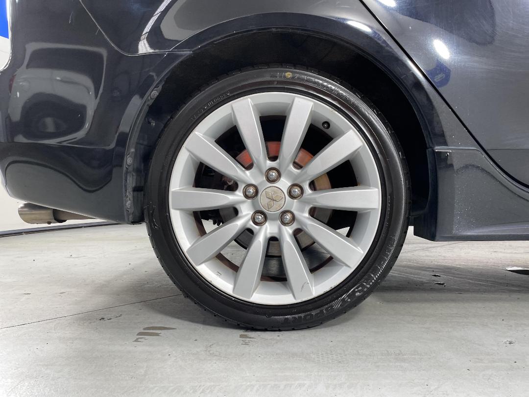 Photo '12' of Mitsubishi Galant Photo '12' of Mitsubishi Galant