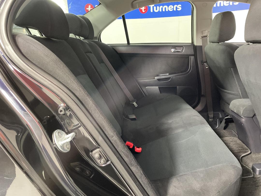 Photo '20' of Mitsubishi Galant Photo '20' of Mitsubishi Galant