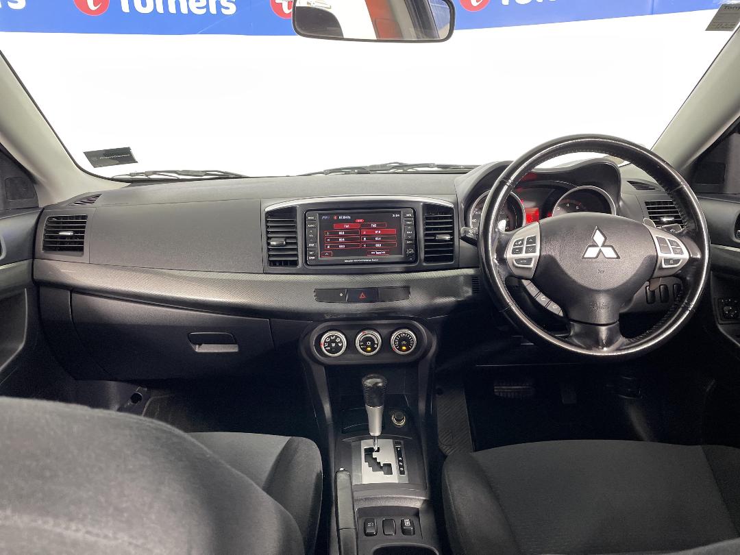 Photo '17' of Mitsubishi Galant Photo '17' of Mitsubishi Galant