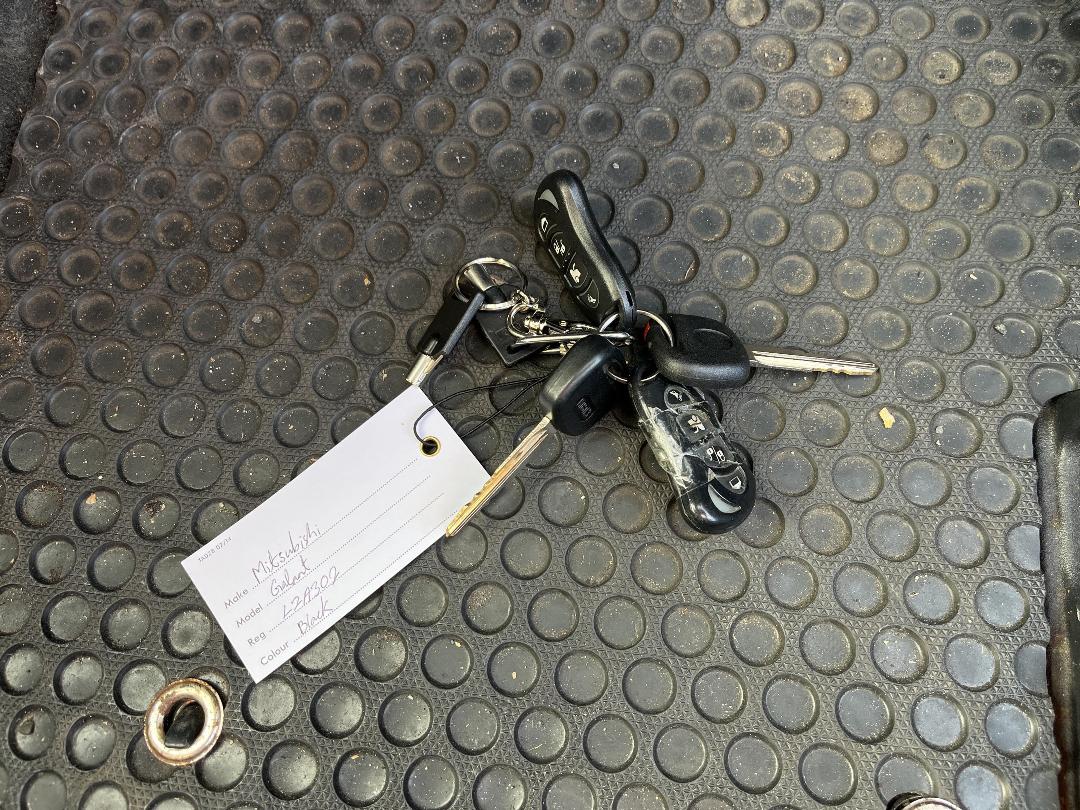 Photo '20' of Mitsubishi Galant Photo '20' of Mitsubishi Galant