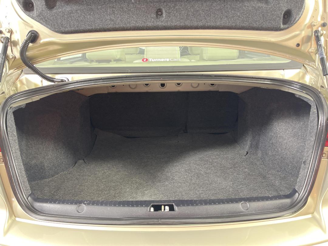 Photo '14' of Mitsubishi Galant