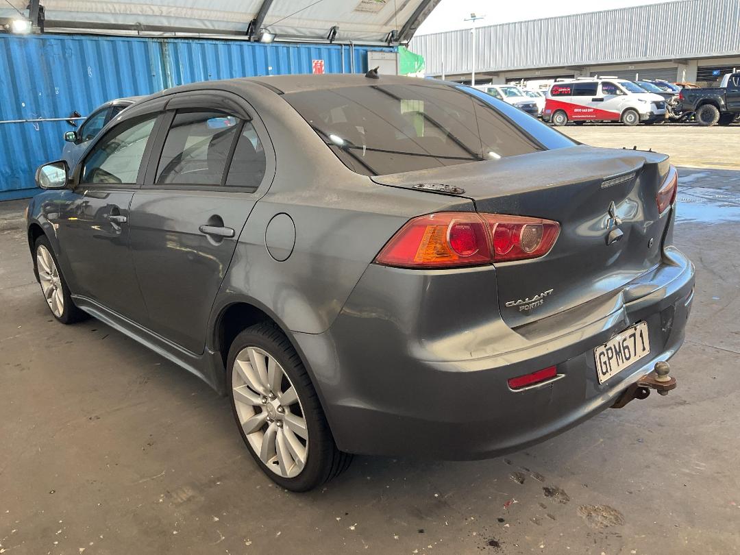 Photo '4' of Mitsubishi Galant Fortis