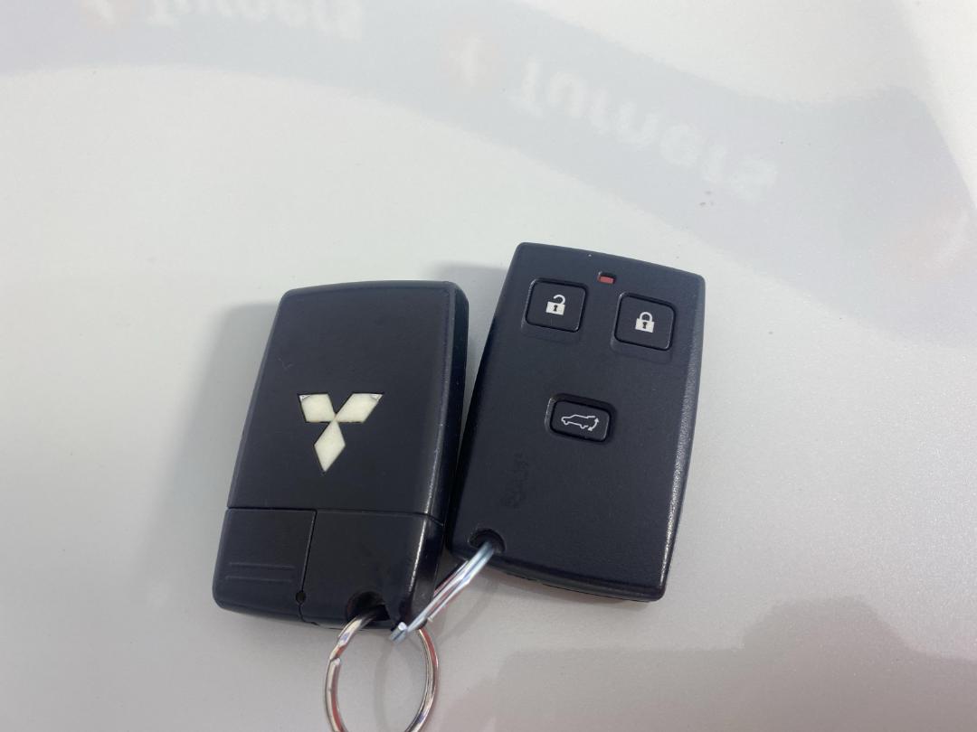 Photo '22' of Mitsubishi Grandis