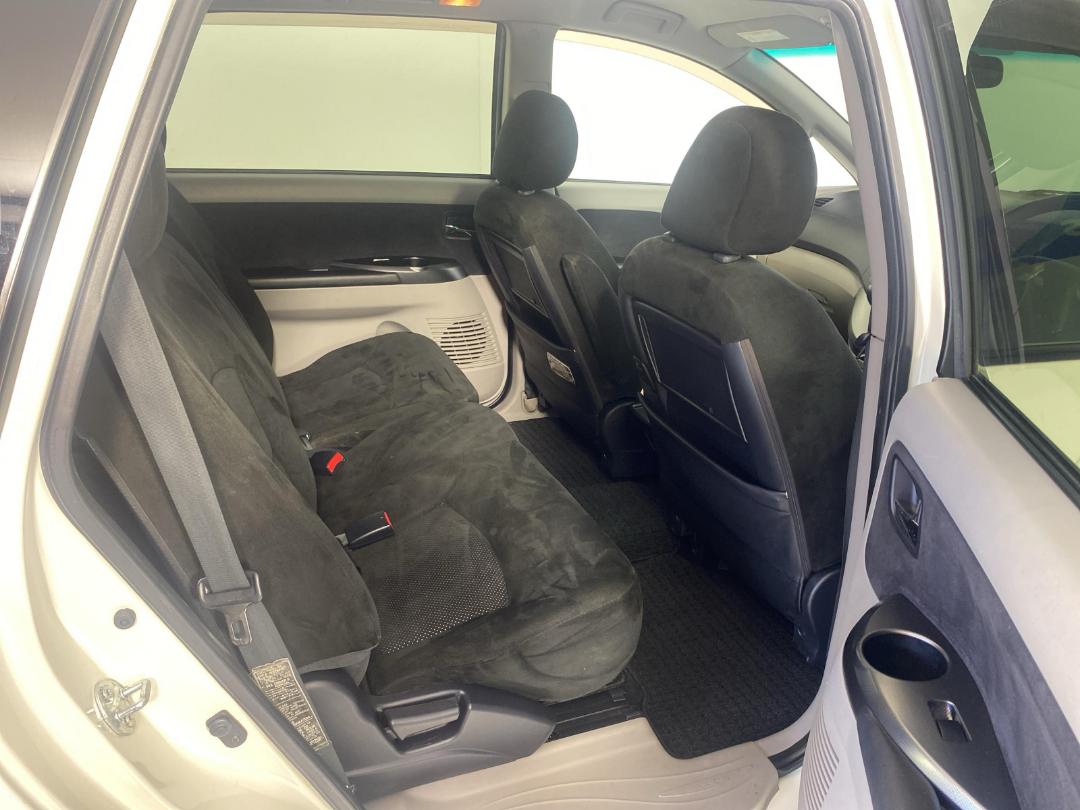 Photo '20' of Mitsubishi Grandis