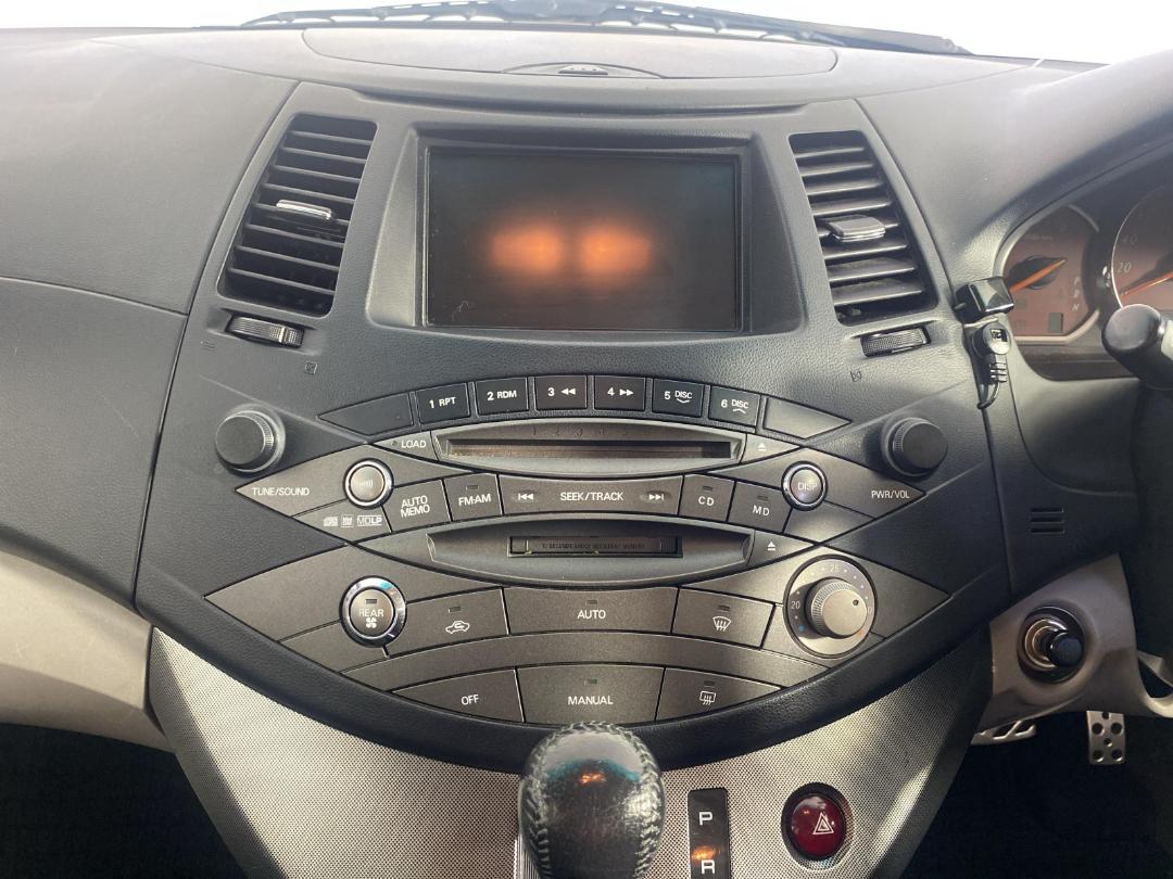 Photo '18' of Mitsubishi Grandis