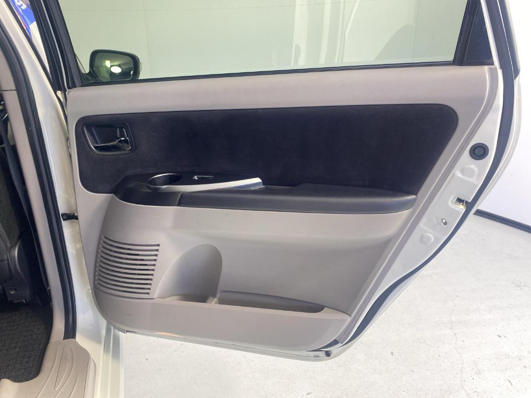 Photo '19' of Mitsubishi Grandis