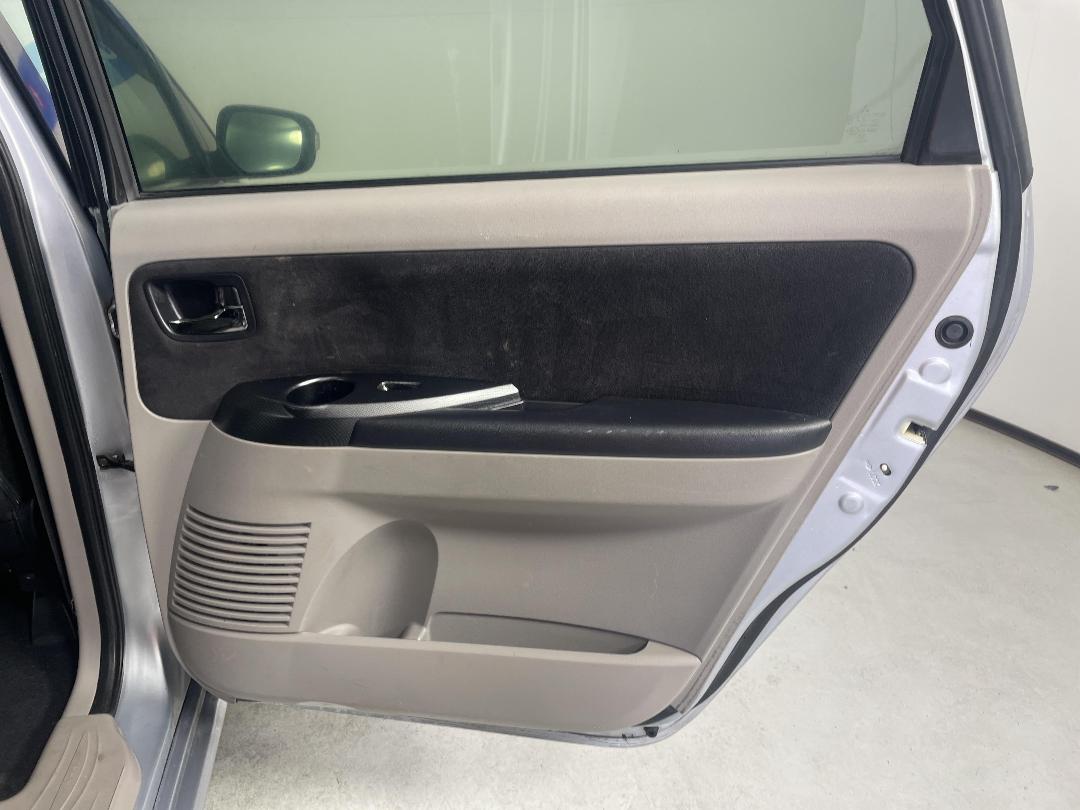 Photo '19' of Mitsubishi Grandis