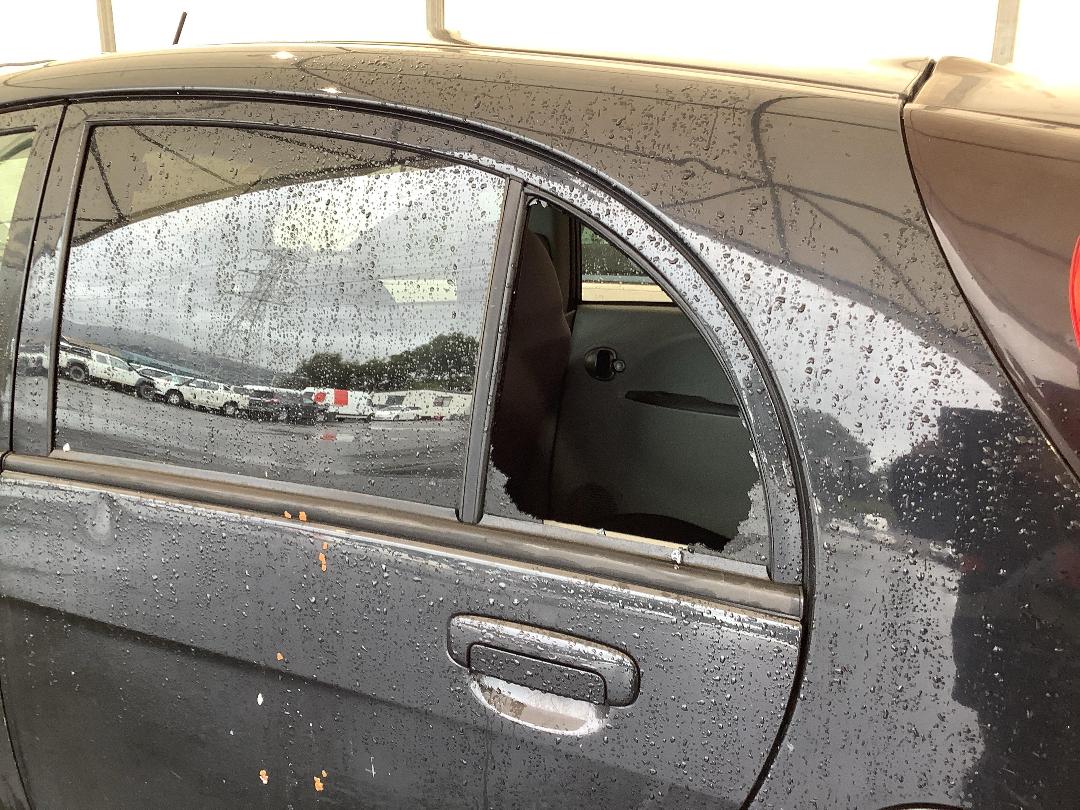 Photo '7' of Mitsubishi I-CAR 660P Photo '7' of Mitsubishi I-CAR 660P