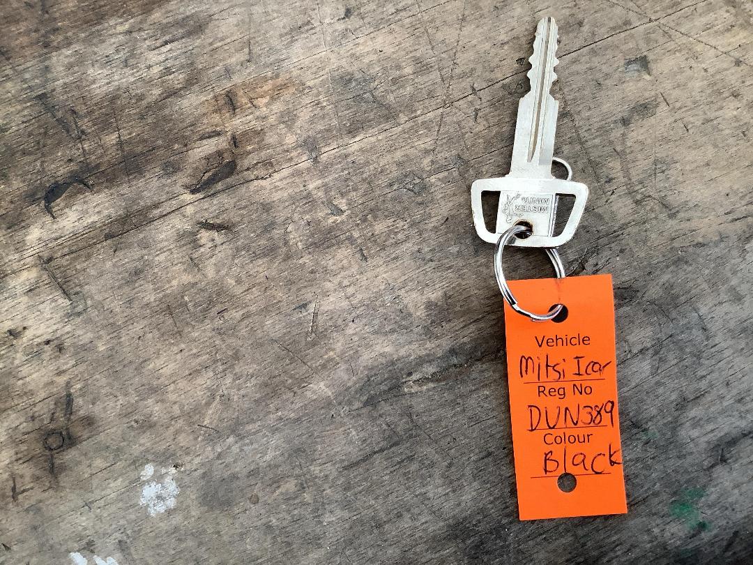 Photo '18' of Mitsubishi I-CAR 660P Photo '18' of Mitsubishi I-CAR 660P