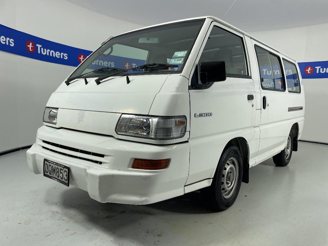 Photo '4' of Mitsubishi L300