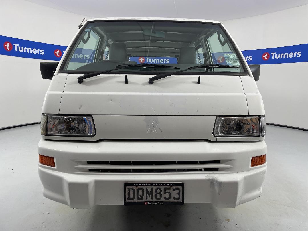 Photo '2' of Mitsubishi L300