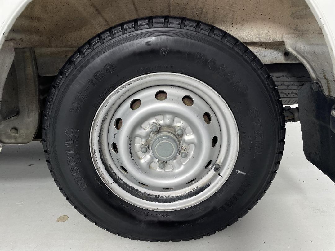 Photo '11' of Mitsubishi L300