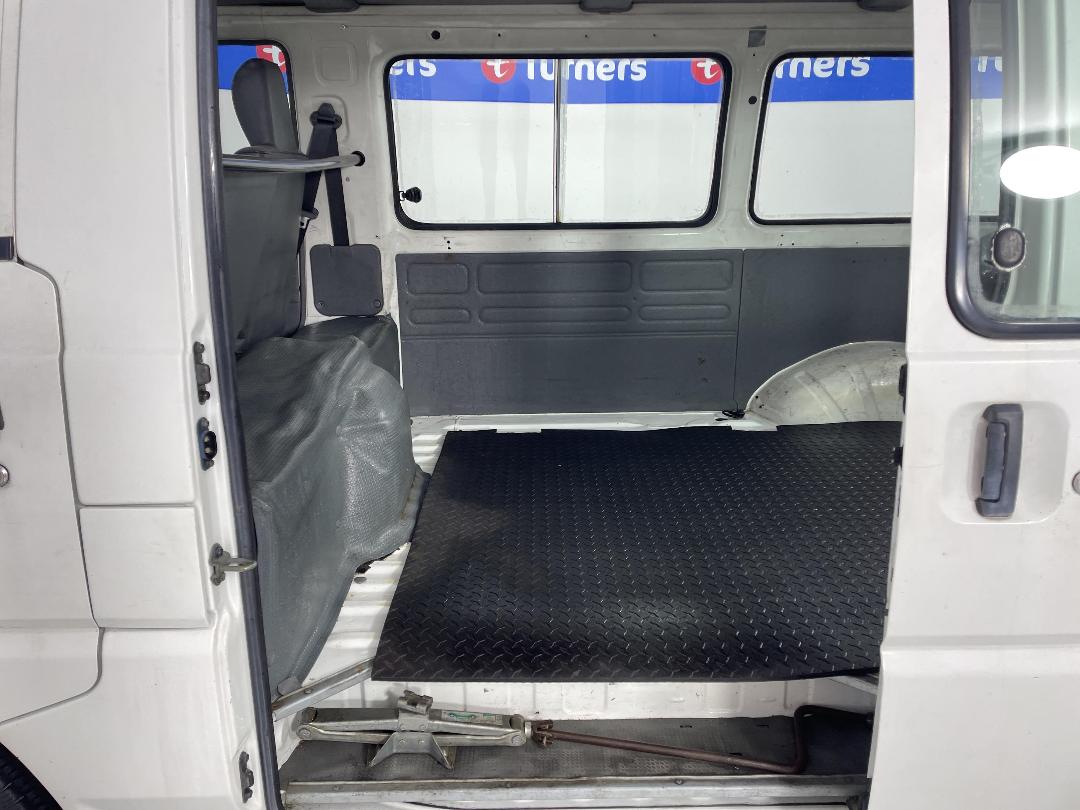 Photo '19' of Mitsubishi L300