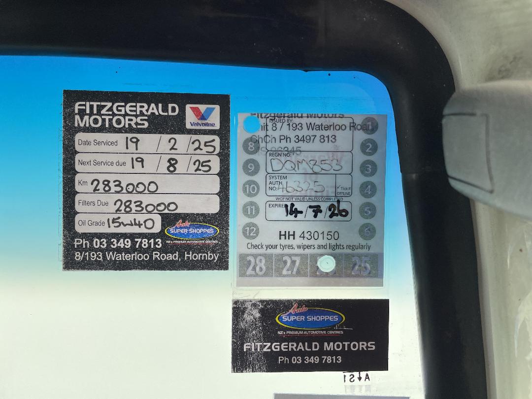 Photo '22' of Mitsubishi L300