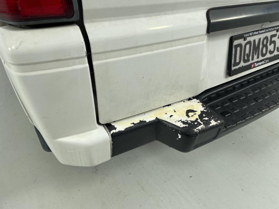 Photo '28' of Mitsubishi L300