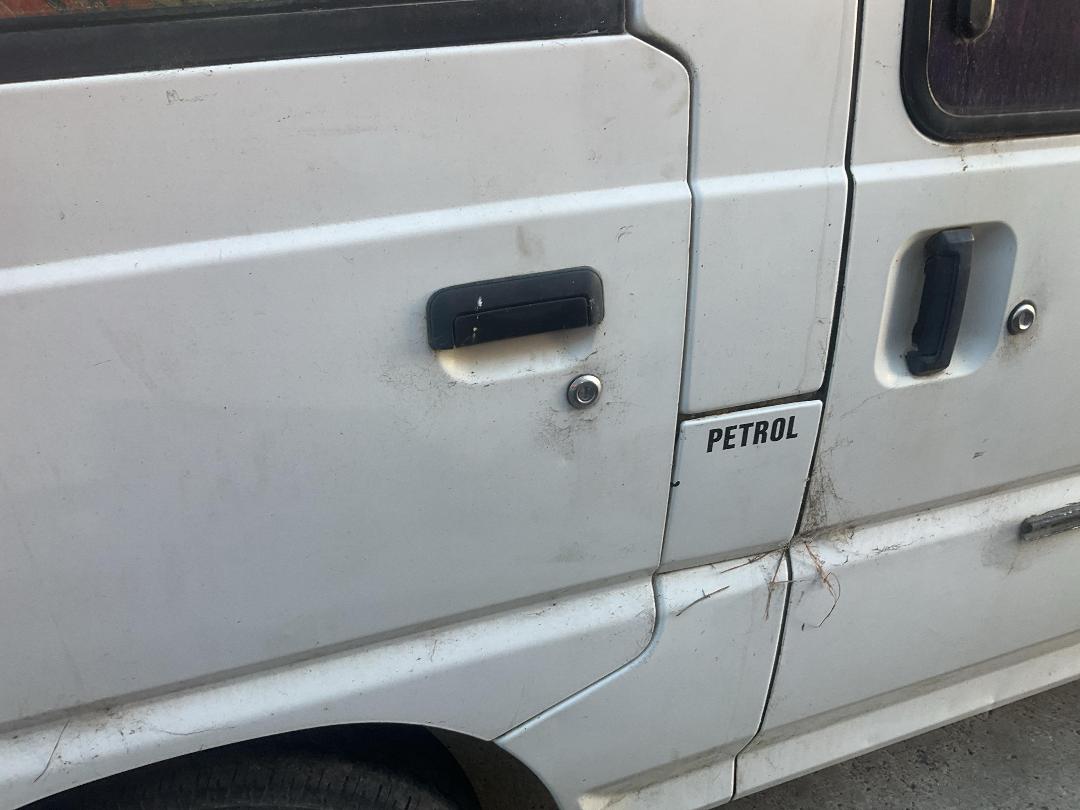 Photo '11' of Mitsubishi L300 LWB