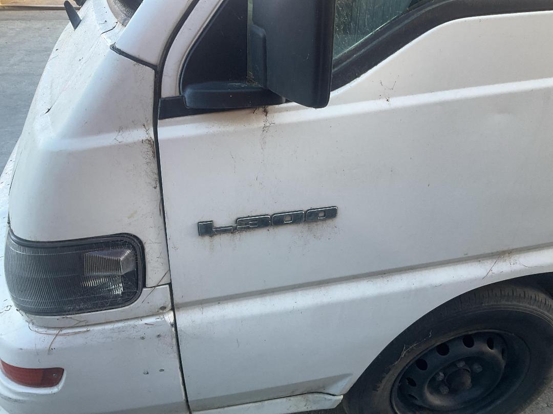 Photo '9' of Mitsubishi L300 LWB