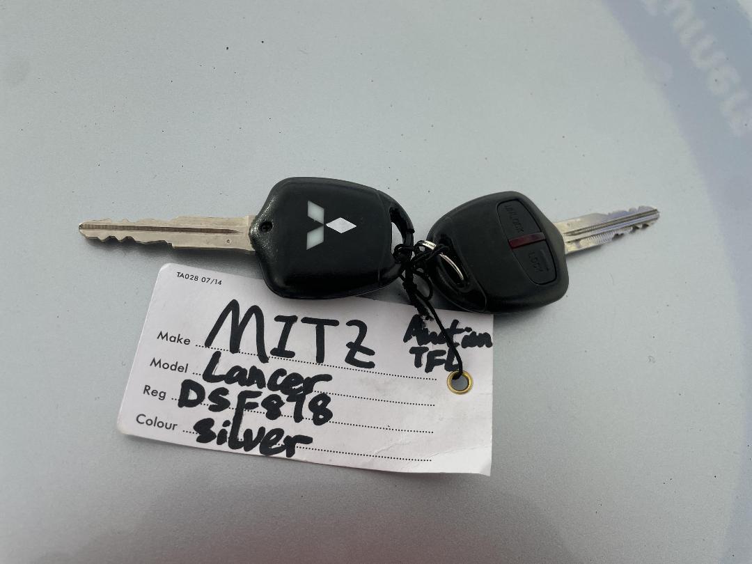 Photo '22' of Mitsubishi Lancer Photo '22' of Mitsubishi Lancer