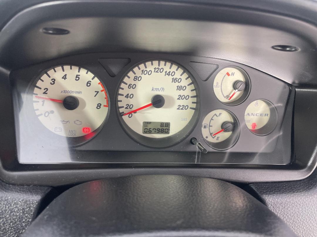 Photo '21' of Mitsubishi Lancer Photo '21' of Mitsubishi Lancer