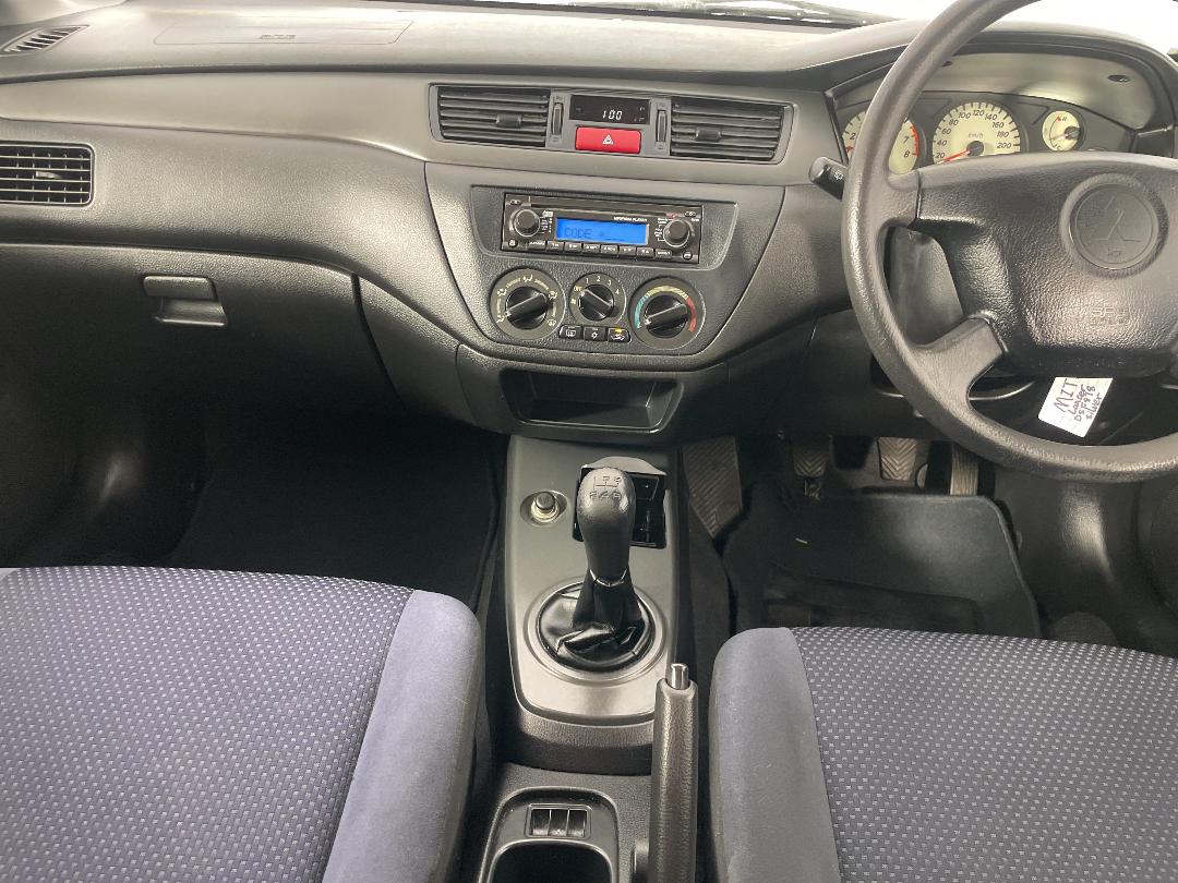 Photo '18' of Mitsubishi Lancer Photo '18' of Mitsubishi Lancer